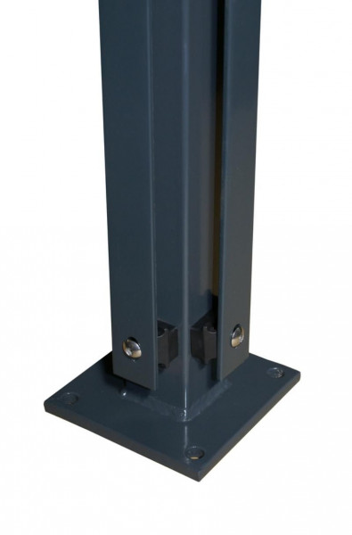 Eckpfosten mit Abdeckleiste mit Bodenplatte 200mm BB